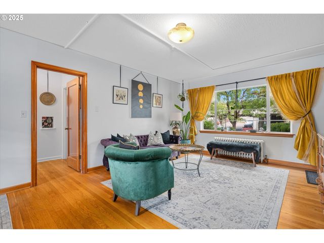 507 Ne DAVIS St, Mc Minnville, OR 97128