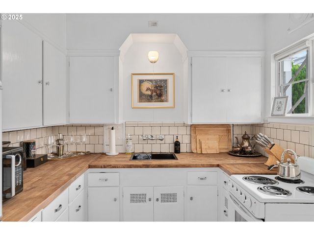 507 Ne DAVIS St, Mc Minnville, OR 97128