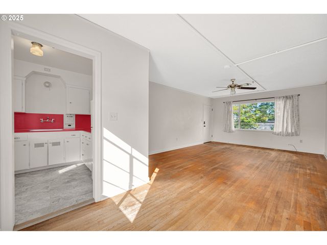 507 Ne DAVIS St, Mc Minnville, OR 97128