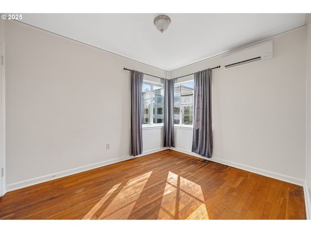 507 Ne DAVIS St, Mc Minnville, OR 97128