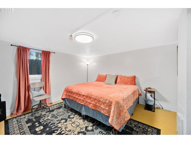 507 Ne DAVIS St, Mc Minnville, OR 97128