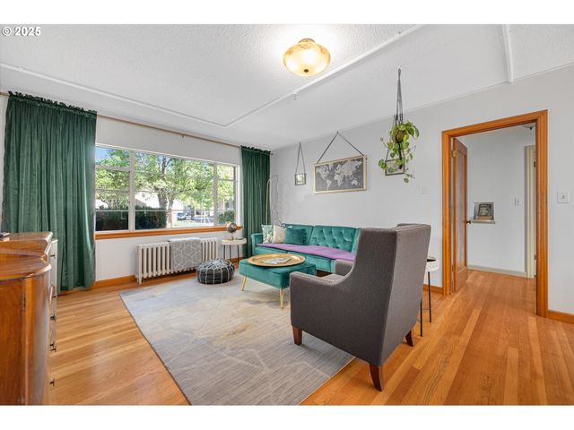 507 Ne DAVIS St, Mc Minnville, OR 97128