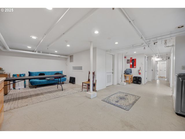 507 Ne DAVIS St, Mc Minnville, OR 97128