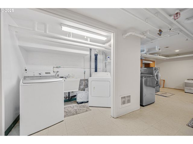 507 Ne DAVIS St, Mc Minnville, OR 97128