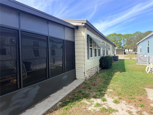 410 VILLAGE CIRCLE SW, Winter Haven, FL 33880