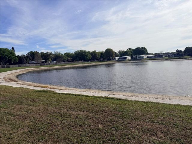 410 VILLAGE CIRCLE SW, Winter Haven, FL 33880