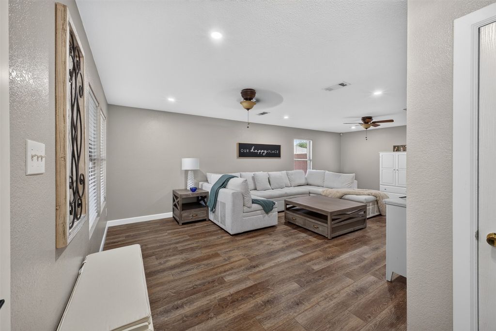 5316 Bedfordshire Drive, Fort Worth, TX 76135 — photo 3