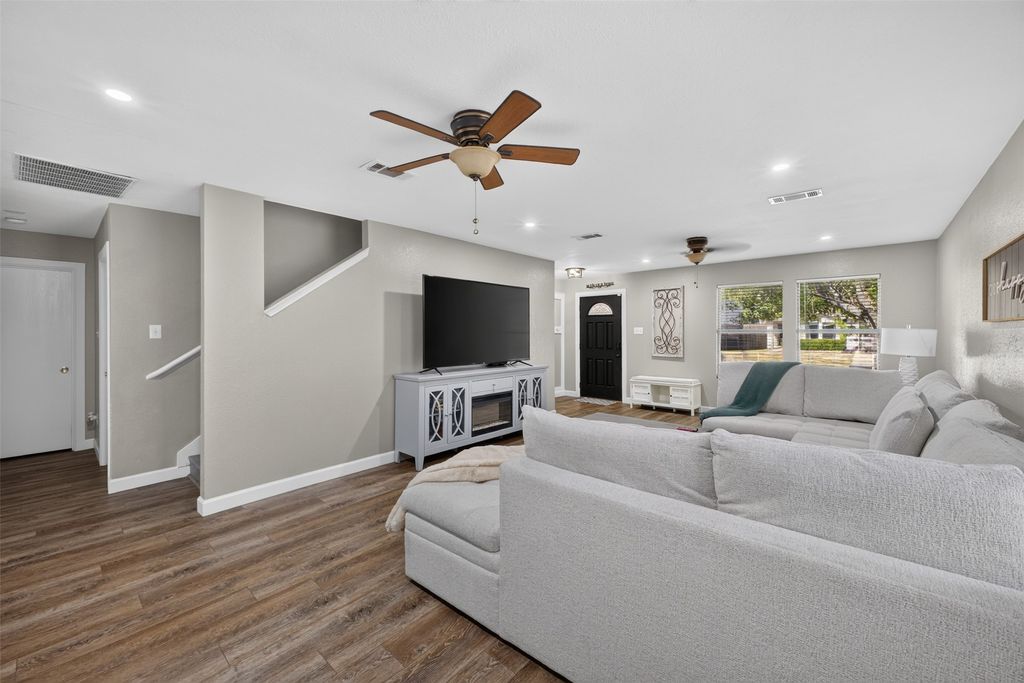 5316 Bedfordshire Drive, Fort Worth, TX 76135 — photo 5