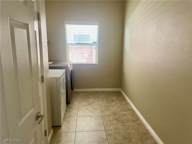 7874 Barntucket Avenue, Las Vegas, NV 89147
