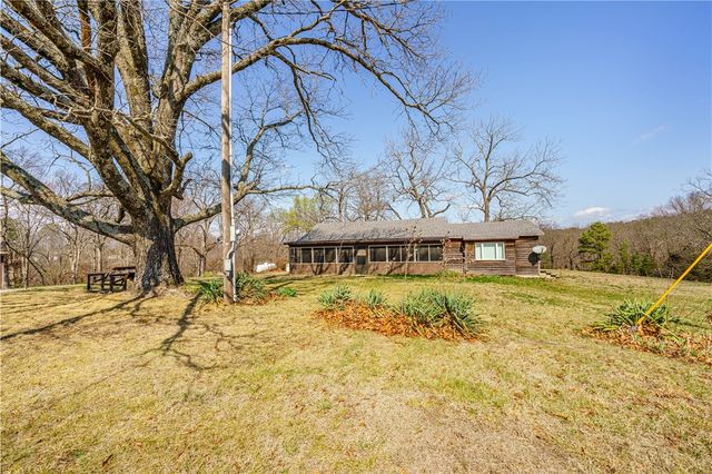 50 Juniper Lane, Eureka Springs, AR 72632