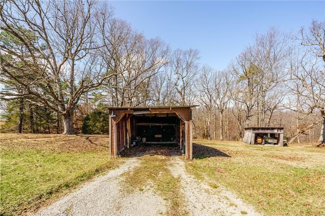 50 Juniper Lane, Eureka Springs, AR 72632