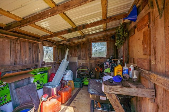 50 Juniper Lane, Eureka Springs, AR 72632