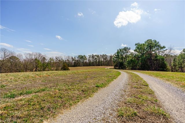 50 Juniper Lane, Eureka Springs, AR 72632