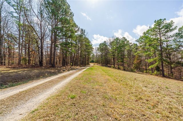 50 Juniper Lane, Eureka Springs, AR 72632