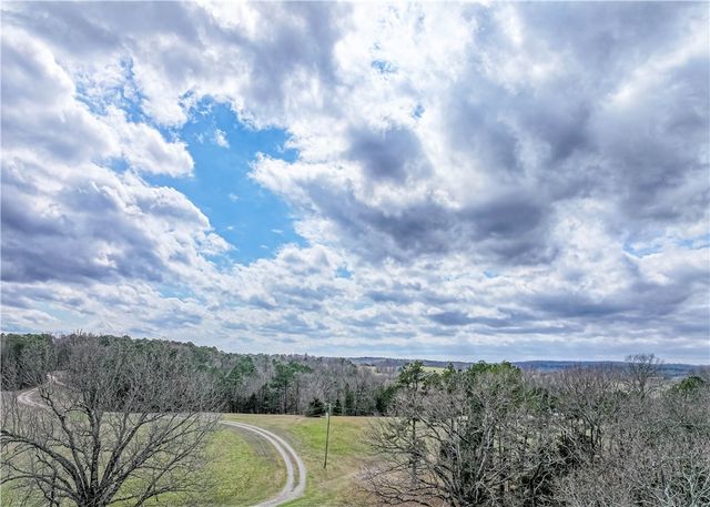 50 Juniper Lane, Eureka Springs, AR 72632