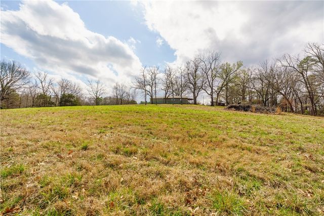 50 Juniper Lane, Eureka Springs, AR 72632