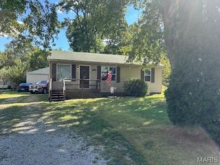 512 Belvedere Drive, Belleville, IL 62223