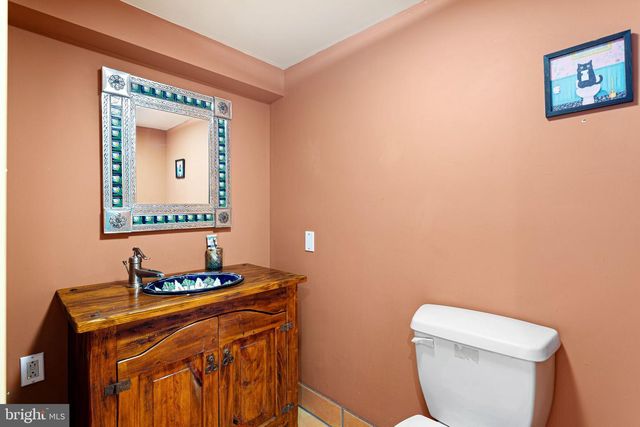 5621 CHESTNUT AVE, Pennsauken, NJ 08109
