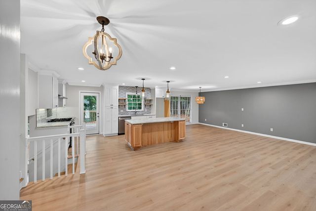 2037 Longview Way, Chamblee, GA 30341