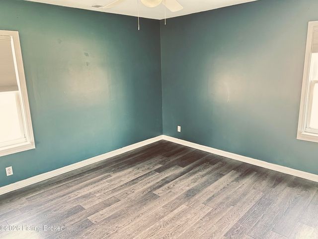 206 Meadowview Dr, Mt Washington, KY 40047