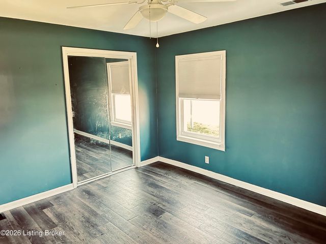 206 Meadowview Dr, Mt Washington, KY 40047