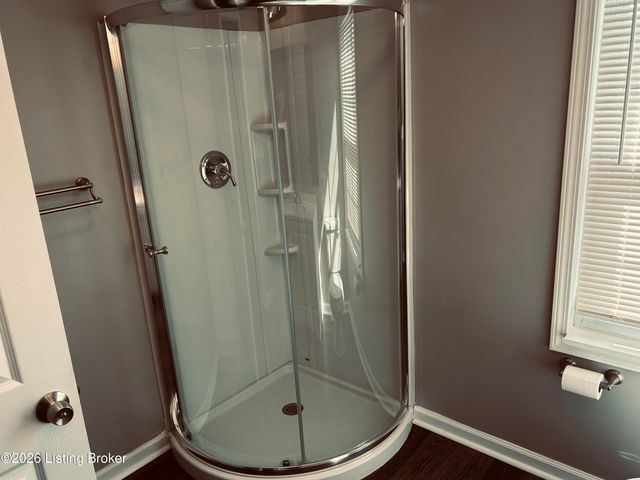 206 Meadowview Dr, Mt Washington, KY 40047