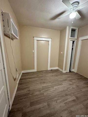 314 N Nueces B, San Antonio, TX 78207