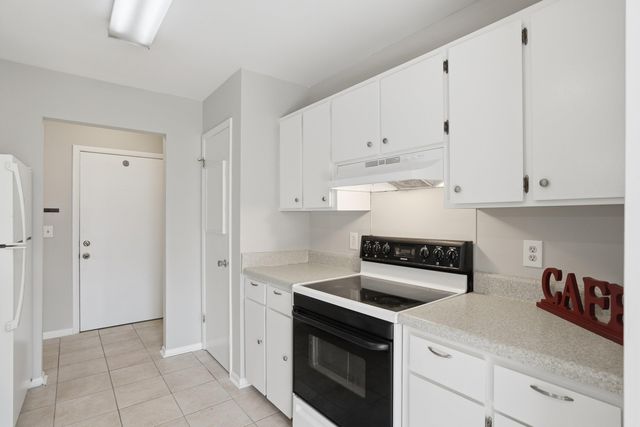 605 Waterwood Drive, Goose Creek, SC 29445