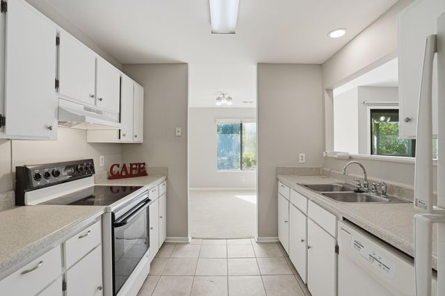 605 Waterwood Drive, Goose Creek, SC 29445