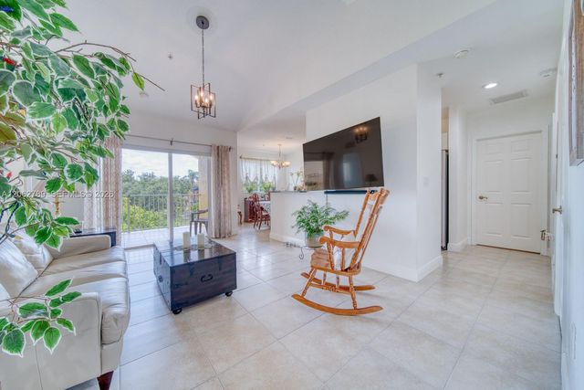 21130 SW 87th Ave 304, Cutler Bay, FL 33189