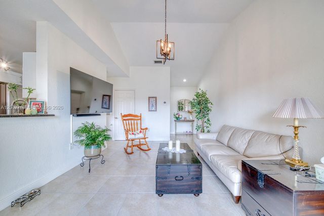 21130 SW 87th Ave 304, Cutler Bay, FL 33189