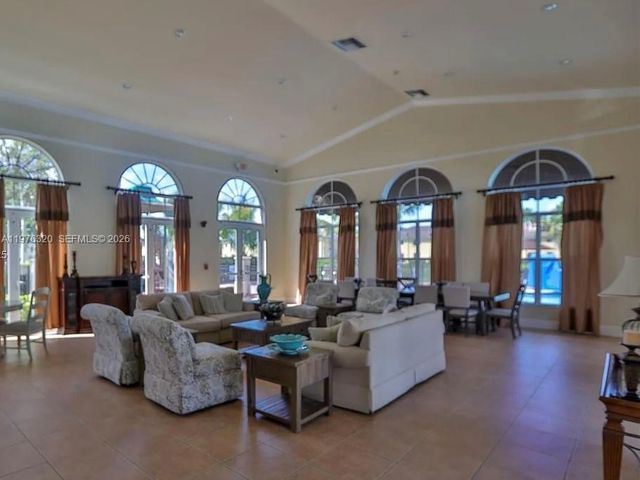 2048 NE 35th Ave, Homestead, FL 33033