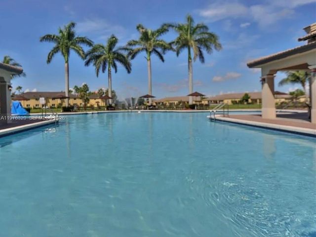 2048 NE 35th Ave, Homestead, FL 33033