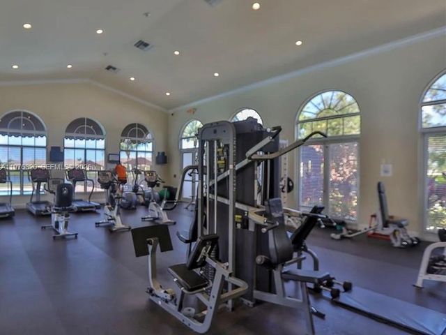 2048 NE 35th Ave, Homestead, FL 33033