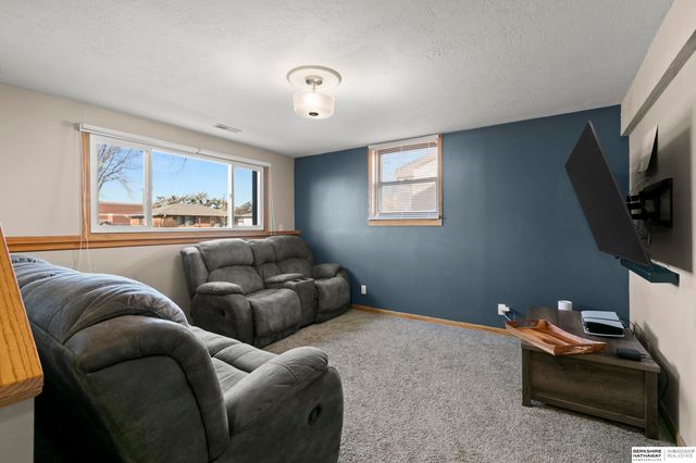 4920 S 47th Street, Lincoln, NE 68516