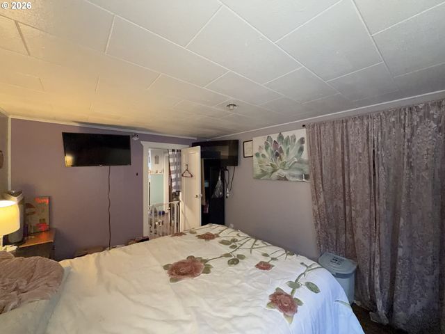 844 Ne JOHNSON St, Myrtle Creek, OR 97457