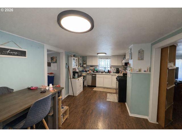 844 Ne JOHNSON St, Myrtle Creek, OR 97457