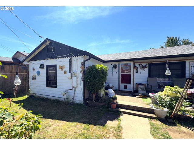 844 Ne JOHNSON St, Myrtle Creek, OR 97457