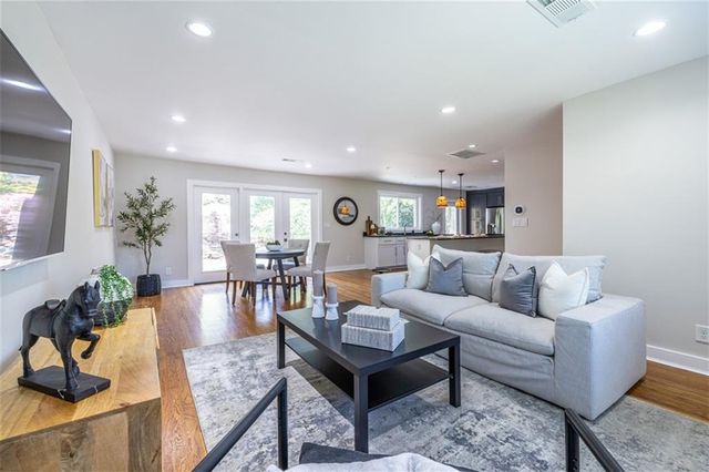 709 Park Lane, Decatur, GA 30033