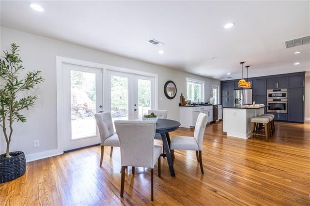 709 Park Lane, Decatur, GA 30033