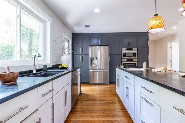 709 Park Lane, Decatur, GA 30033