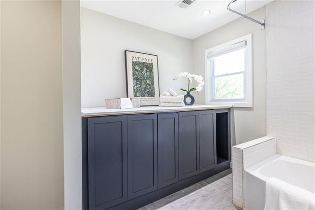 709 Park Lane, Decatur, GA 30033