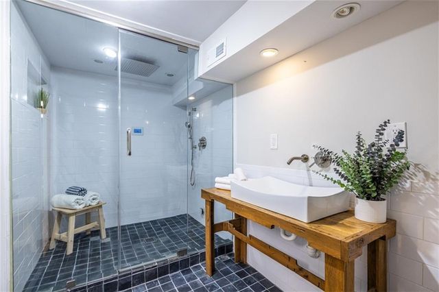 709 Park Lane, Decatur, GA 30033