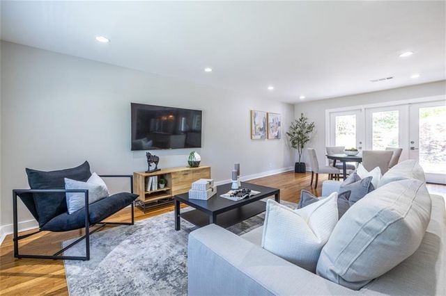 709 Park Lane, Decatur, GA 30033