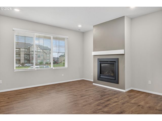 16156 Nw PRISTINE Ln, Portland, OR 97229