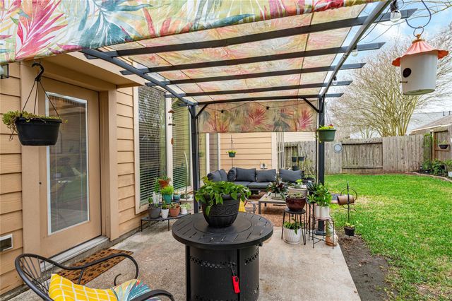 3106 Rock Brook Falls Lane, League City, TX 77573