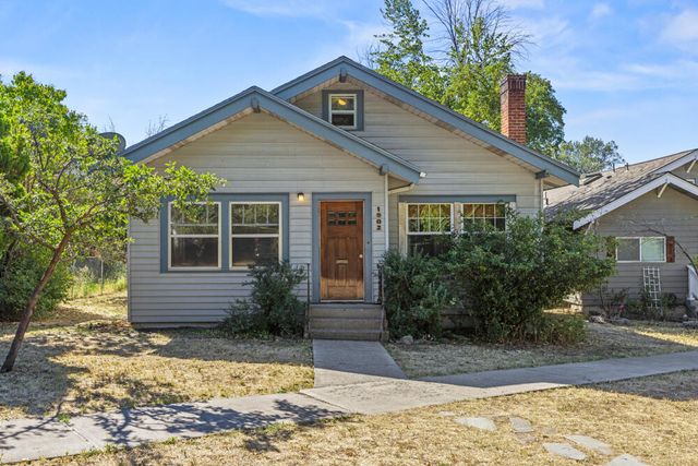 1902 Esplanade Avenue, Klamath Falls, OR 97601
