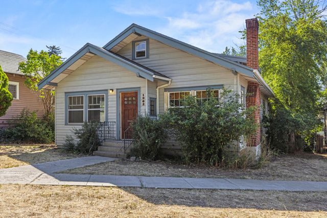 1902 Esplanade Avenue, Klamath Falls, OR 97601