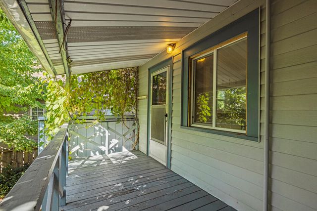 1902 Esplanade Avenue, Klamath Falls, OR 97601