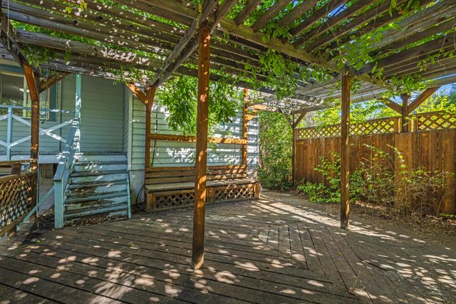 1902 Esplanade Avenue, Klamath Falls, OR 97601